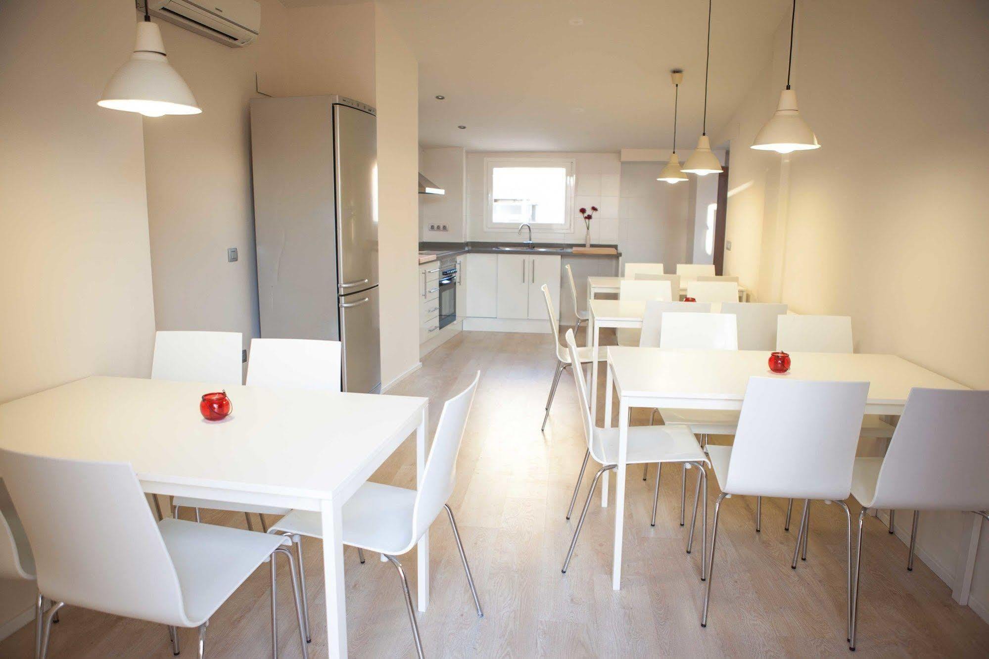 Hulot B&B Valencia Restaurant photo