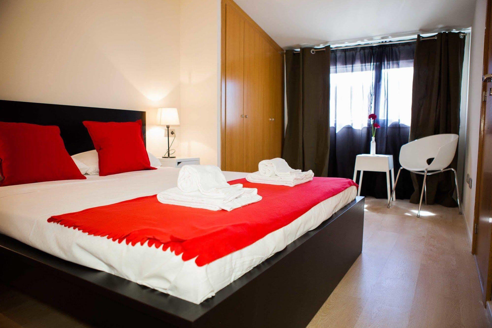Hulot B&B Valencia Room photo